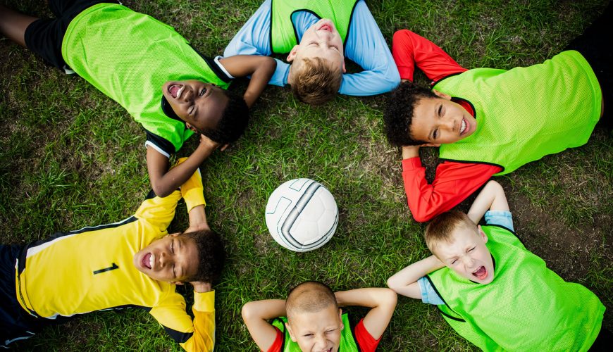 Jak przygotować dziecko na pierwszy obóz sportowy?